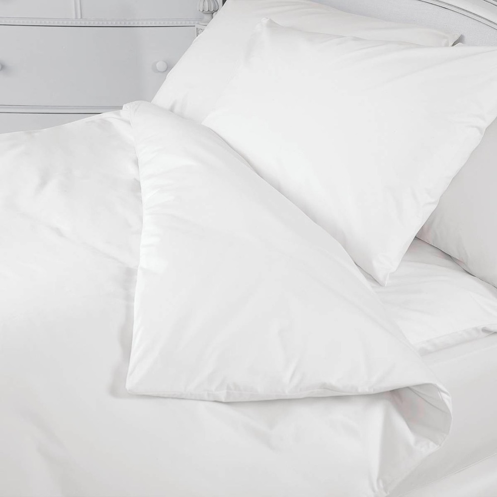 White CUDDLEDOWN 400 Thread Count Solid Sateen Duvet Cover Twin practically new
